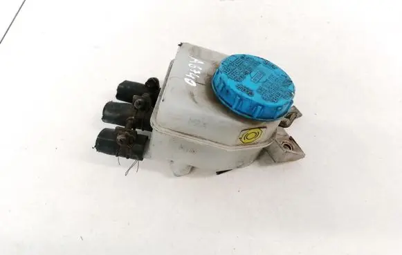Brake fluid reservoir