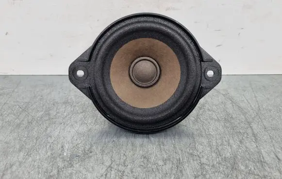 Tesla Model S Panel speaker 100483301A 1004833-01-A