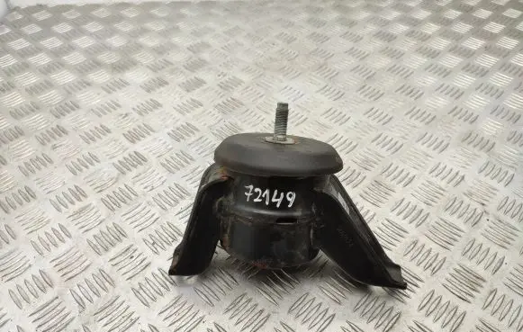 Engine mount bracket