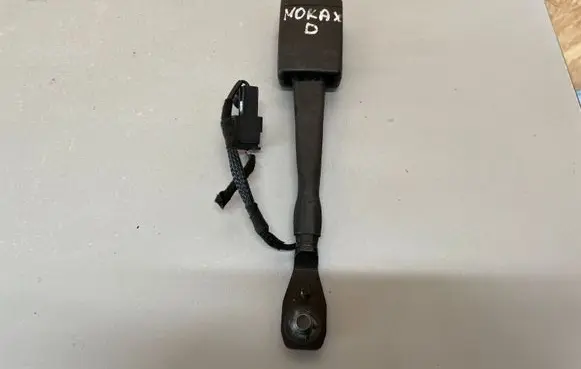 Opel Mokka X Front seatbelt buckle