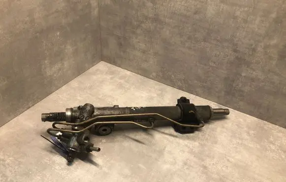 Nissan Almera Tino Steering rack