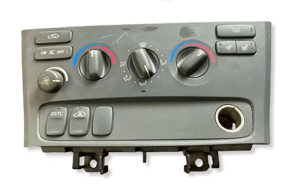 Volvo V70 Climate control unit 7923