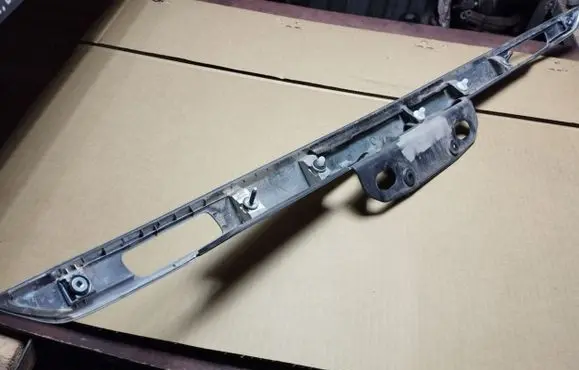 Honda Legend Trunk door license plate light bar 