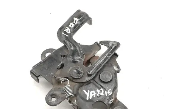 Toyota Yaris Engine bonnet/hood lock/catch