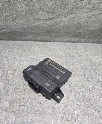 Audi A4 S4 B8 8K Gateway control module 8T0907468M 403221 8T0907468H