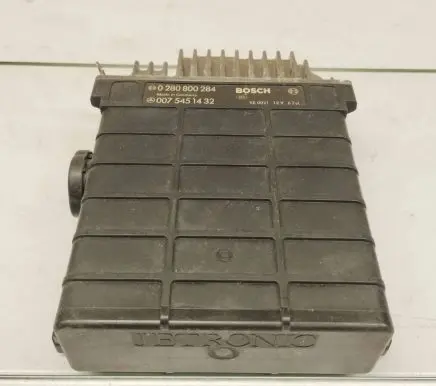 Mercedes-Benz E W124 Engine control unit/module 0075451432 0280800284