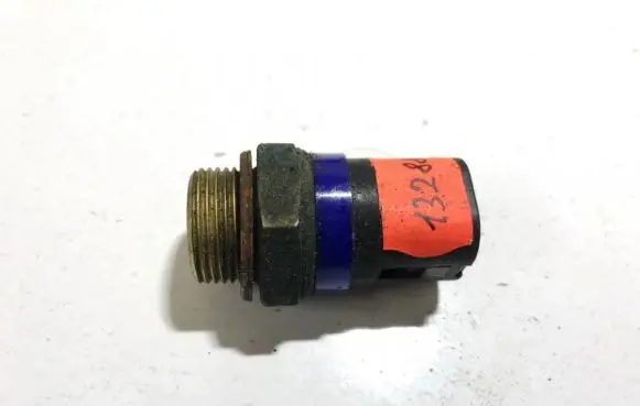 Renault Laguna I Coolant temperature sensor 268063