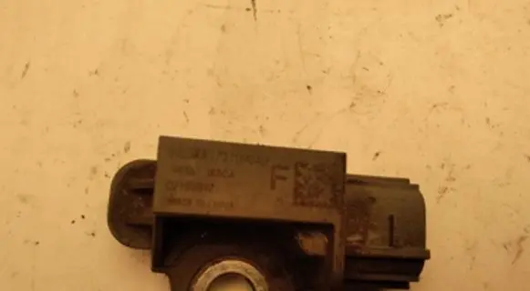 Nissan Qashqai Airbag deployment crash/impact sensor 985813RA0A 02102017