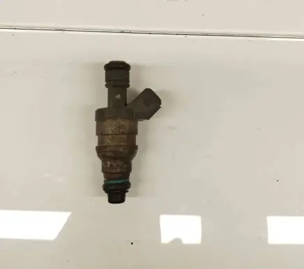 Mercedes-Benz E W124 Fuel injector 0000787323 0280155209