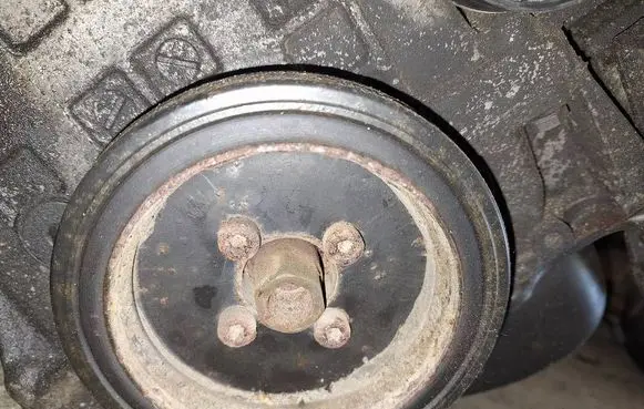 BMW 1 E81 E87 Crankshaft pulley