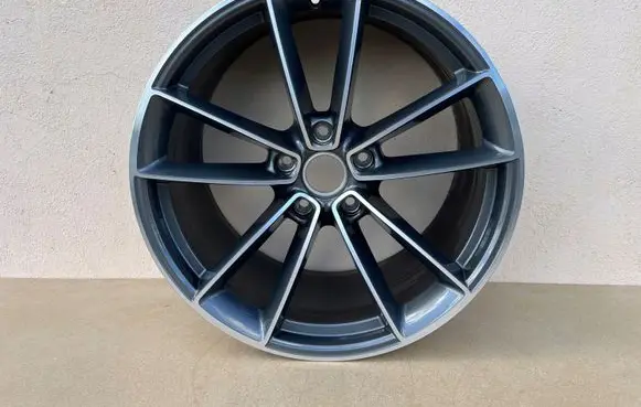 Porsche 911 992 R21 alloy rim 992601025J