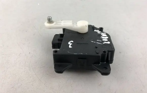 Subaru Legacy Air flap motor/actuator 0637008630