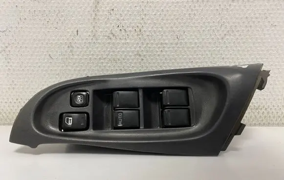 Nissan Almera N16 Electric window control switch 80961