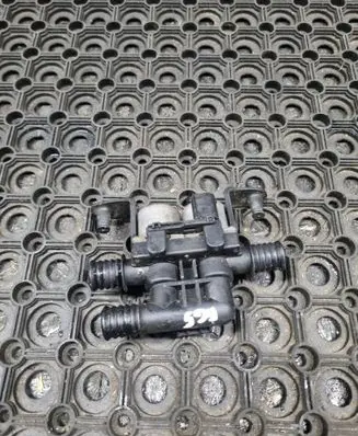 BMW 7 E65 E66 Coolant heater control valve 0899085