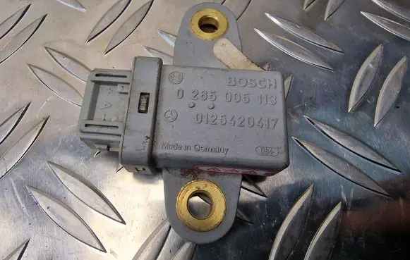 Mercedes-Benz A W168 ESP acceleration yaw rate sensor 0125420417