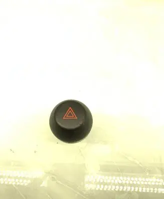 Toyota RAV 4 (XA30) Hazard light switch 15B060