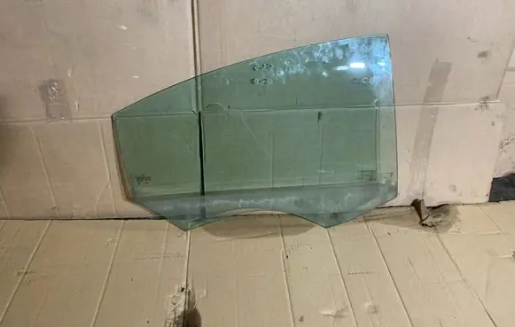 Mercedes-Benz CLS C218 X218 Sliding door window/glass 