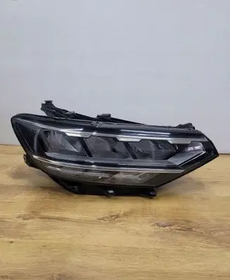 Volkswagen PASSAT B8 Headlight/headlamp