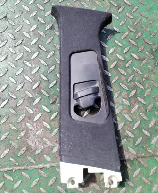 BMW 3 E46 (B) pillar trim (top) 8217243
