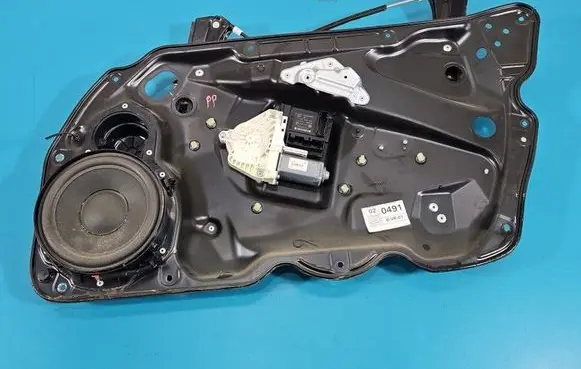 Volkswagen PASSAT B6 Front door window regulator with motor 1K0959792L IMPRK1608188