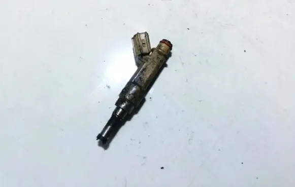Toyota Auris 150 Fuel injector 069072407 2325037010