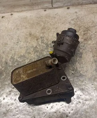 Opel Signum Oil filter mounting bracket 5989070241