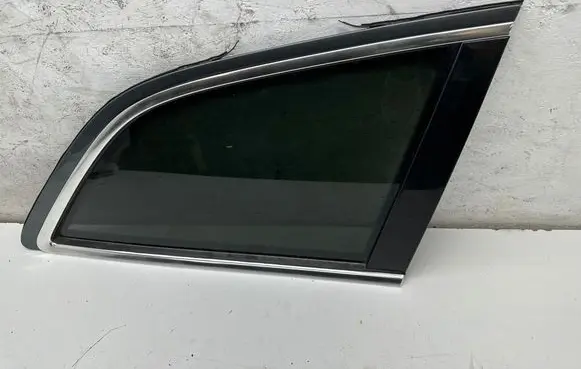Audi Q7 4L Rear side window 43R001604 E000231