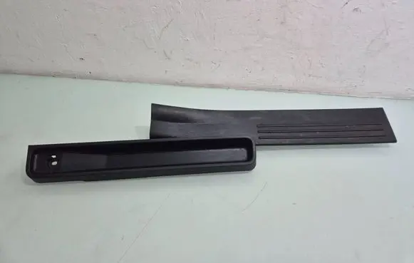 Dodge Grand Caravan Front sill trim cover 63248CQ