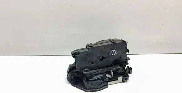 BMW 3 E90 E91 Rear door lock 7060296