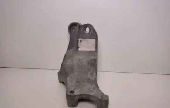 Ford Mustang VI Engine mounting bracket X05302A