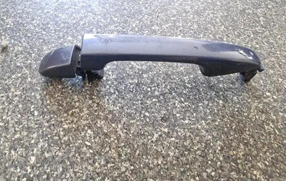 Toyota Avensis T270 Front door exterior handle