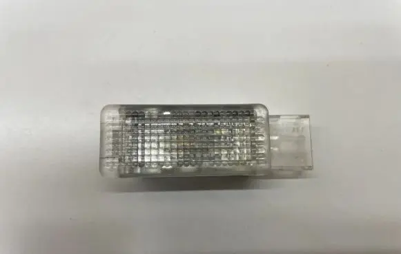 Volkswagen PASSAT B6 Other interior light 7L0947415