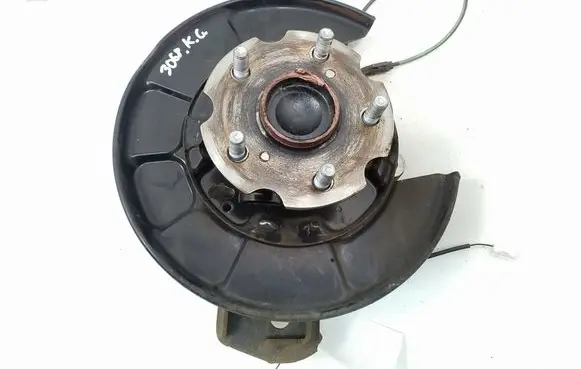 Toyota RAV 4 (XA40) Rear wheel hub