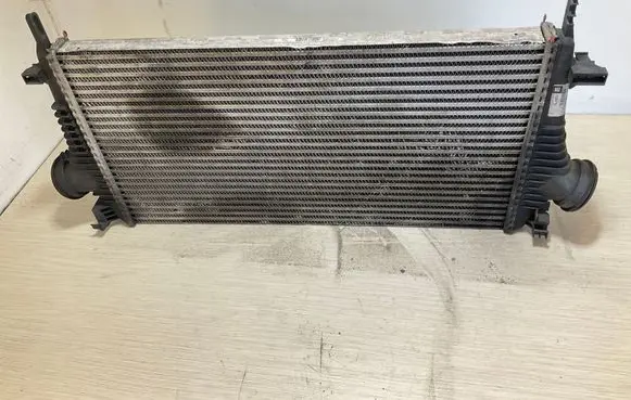 Opel Insignia A Intercooler radiator 13241751