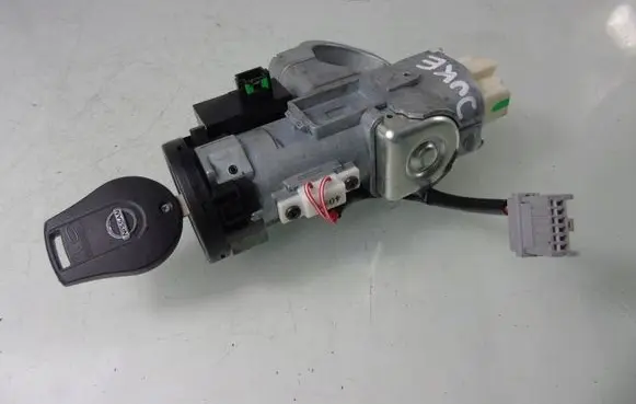 Nissan Juke I F15 Ignition lock
