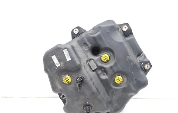 Mercedes-Benz C W205 AdBlue liquid reservoir 0444040005 1028117002 A2054706901