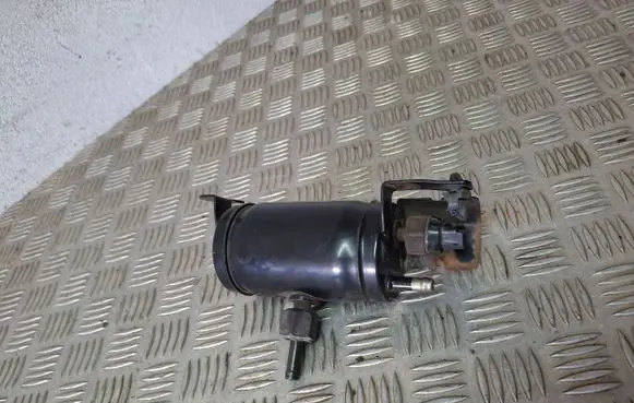 Vacuum air tank