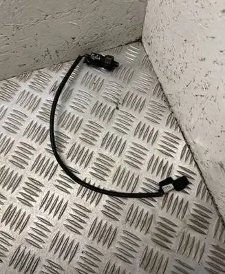Air conditioning (A/C) pressure sensor
