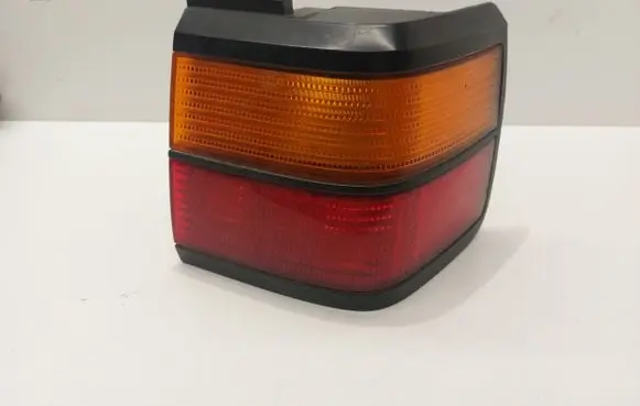 Volkswagen PASSAT B3 Rear/tail lights 357945112
