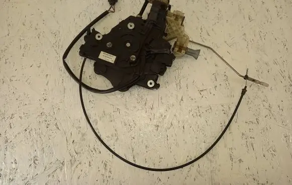 Volkswagen Caddy Sliding door lock 2K0843654N 3767 01072042008