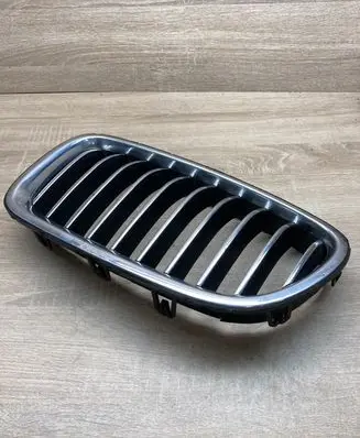 BMW 5 F10 F11 Front bumper upper radiator grill 7336477 7340319 LEFTSIDE