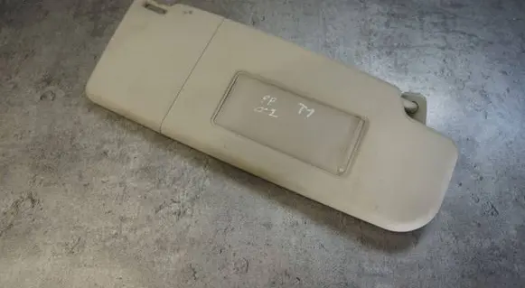 Volkswagen PASSAT CC Sun visor