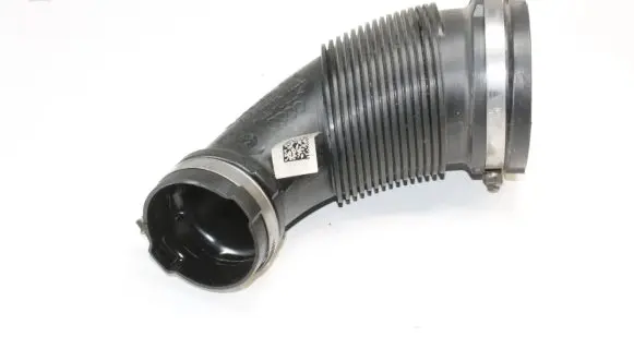Audi A4 S4 B9 8W Air intake hose/pipe 04L129661B