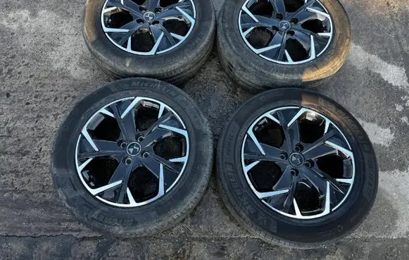 Citroen DS3 R17 alloy rim 