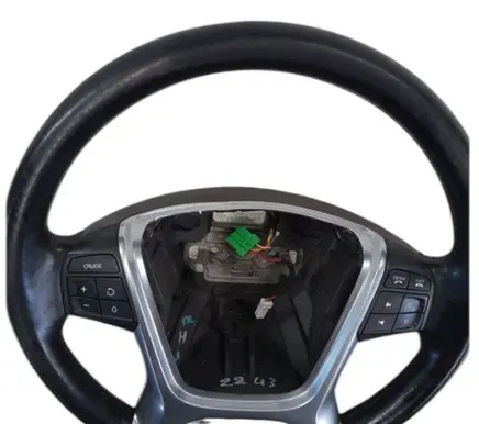 Volvo V70 Steering wheel P31271093 CU557200CH 20093325052