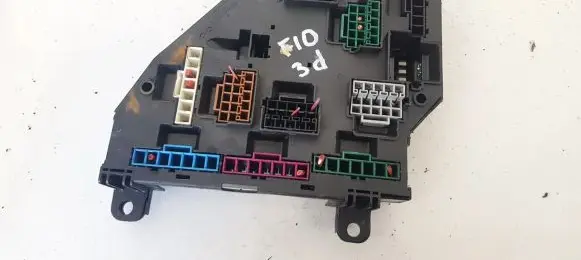BMW 5 GT F07 Fuse box set 317033442 3-1703344-2