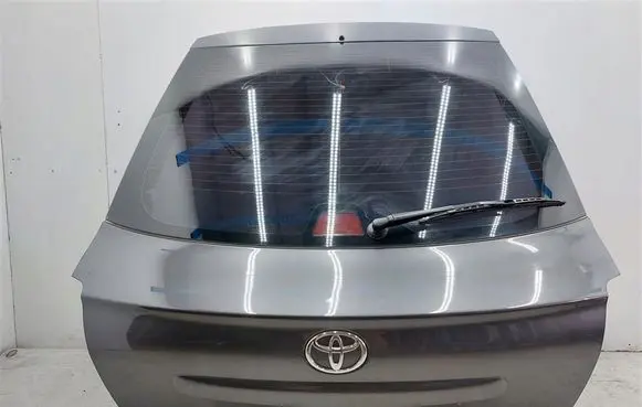 Toyota Avensis T250 Tailgate/trunk/boot lid 