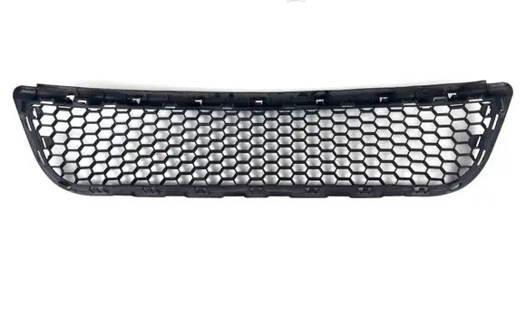 Dacia Logan I Front bumper lower grill 8200604721