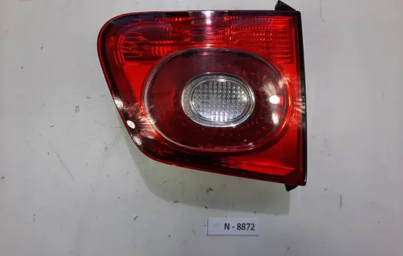 Volkswagen Tiguan Tailgate rear/tail lights