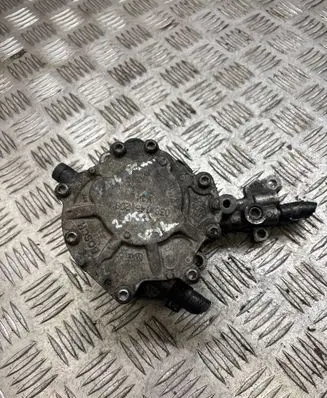 Volkswagen PASSAT B6 Vacuum pump 038145209M